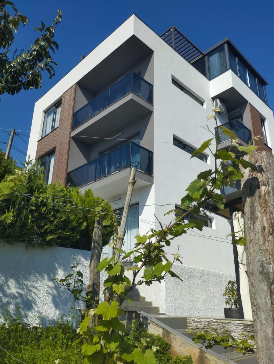 Property building, Spring, Garden, Garden view