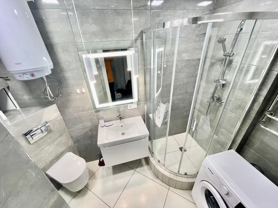 Сozy 704 Sunrise Apartments on the 22nd floor in the center Apartment in Odessa