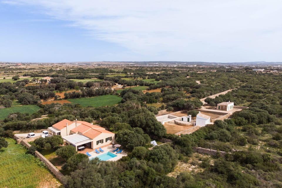 Property building, Day, Natural landscape, Bird's eye view, Pool view, Swimming pool