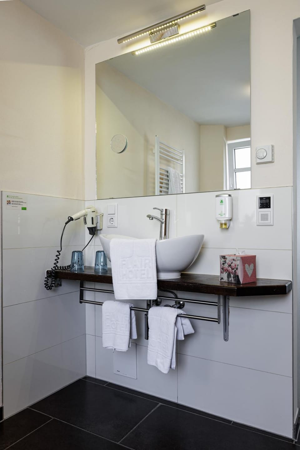 Bathroom, towels