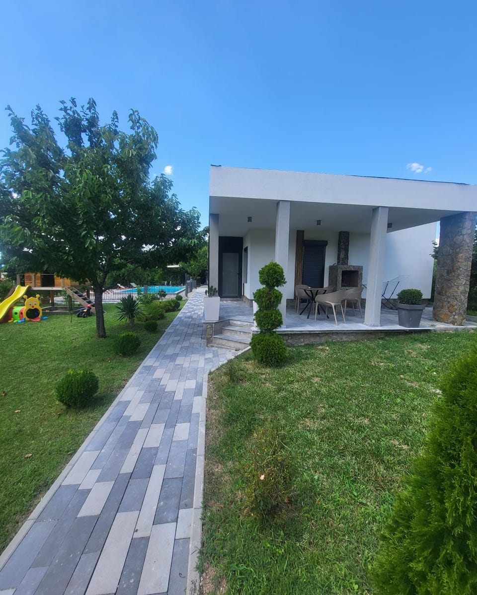 Duos East Apartment in Serbia