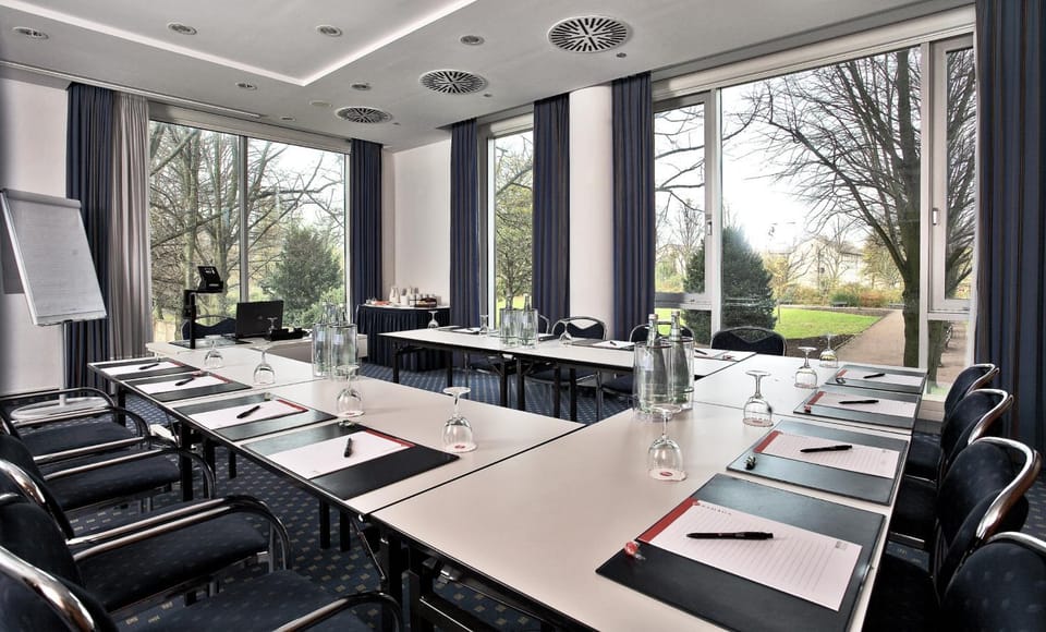 Meeting/conference room