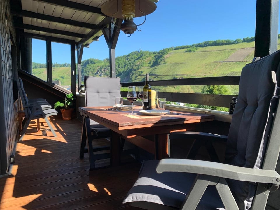 Balcony/Terrace, Mountain view
