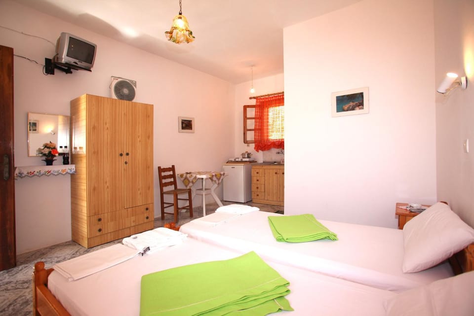 Karidies Apartment in Skopelos
