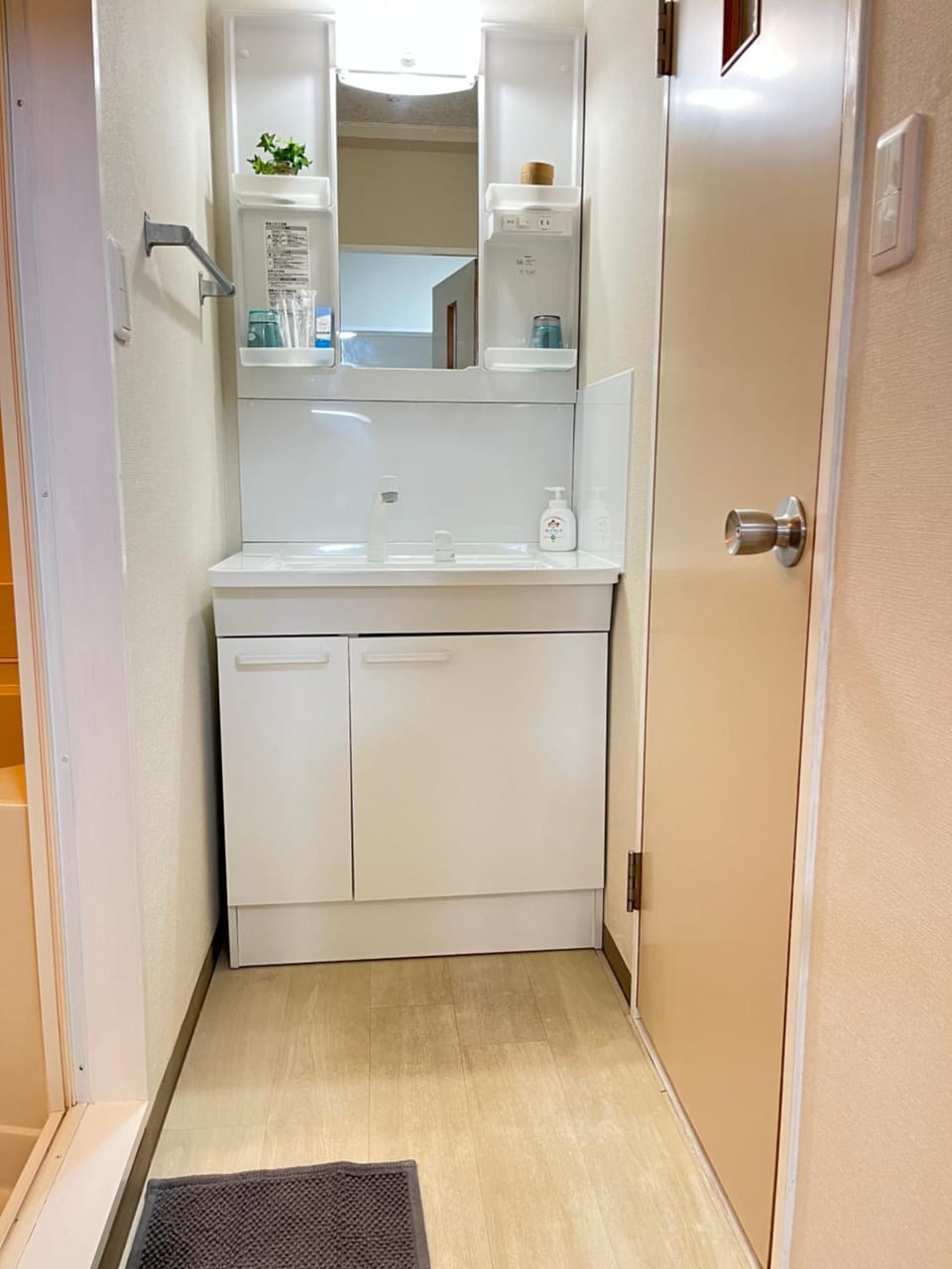 SAKURA INN Asakusa station walking 4 Min Shinjuku Shibuya Ginza Oshiage Apartment in Japan