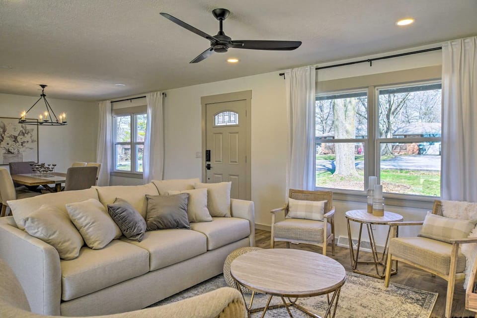 Retreat w/ Deck ~ 9 Mi to Downtown Springfield House in Springfield