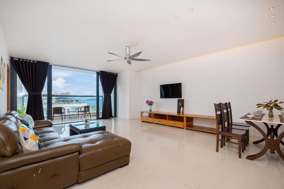 TV and multimedia, View (from property/room), Balcony/Terrace, Balcony/Terrace, Living room