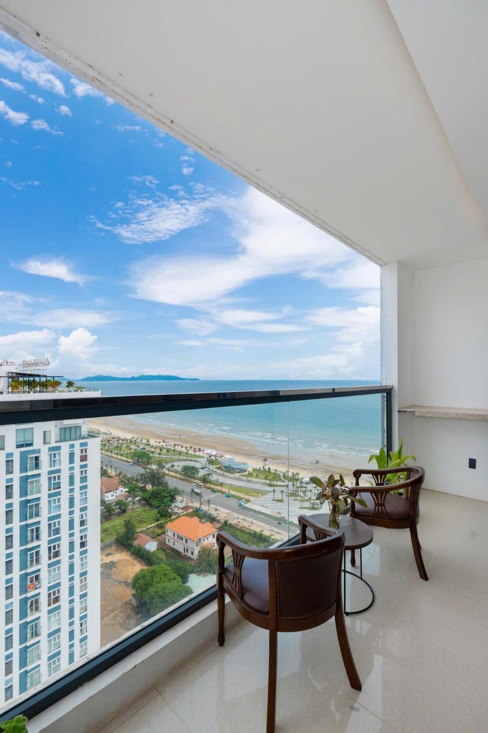 Neighbourhood, Balcony/Terrace, Balcony/Terrace, Beach, Beach, City view, Sea view, Sea view