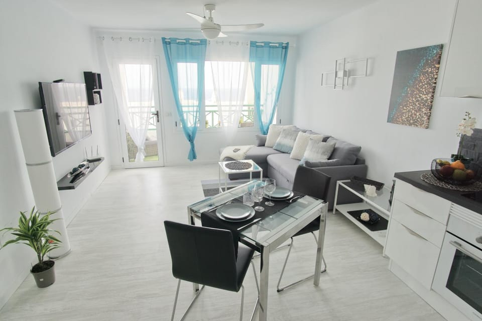 Apartment Portonovo Paraiso - Sea View - Piscina - Wifi - Old Town Apartment in Puerto del Carmen