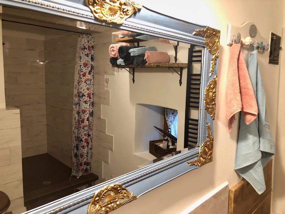 Bathroom, towels
