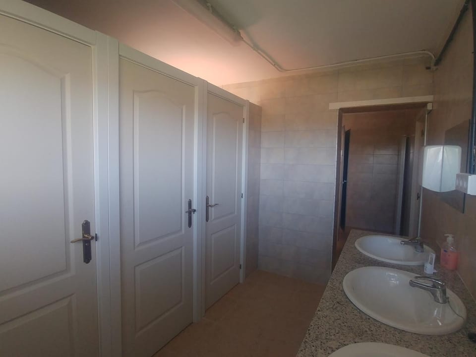Bathroom, group of guests
