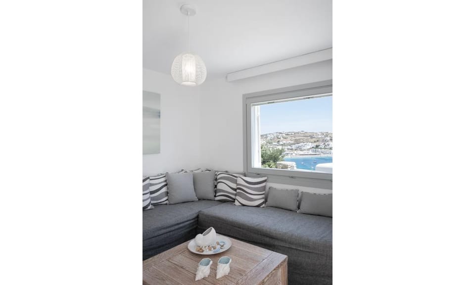 Living room, Sea view