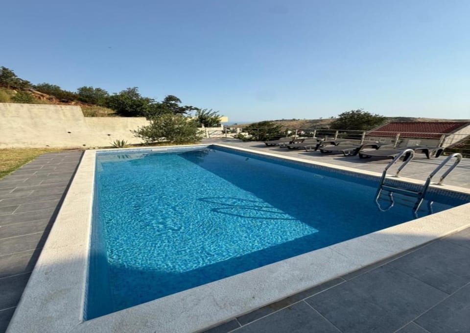 Day, Pool view, Swimming pool, sunbed