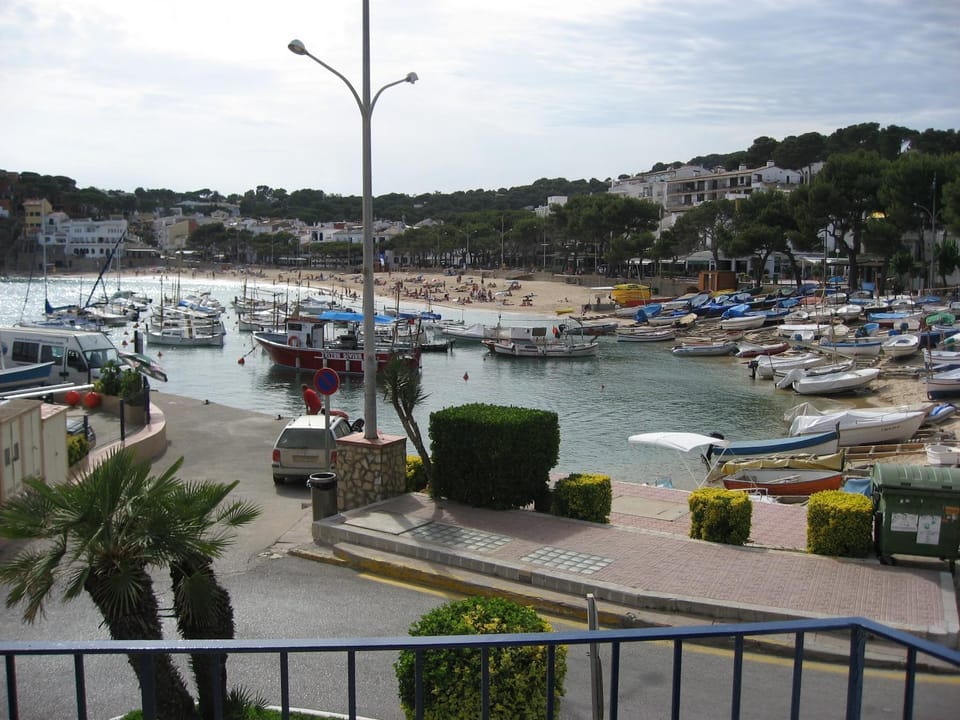 Nearby landmark, Restaurant/places to eat, Spring, Off site, Day, Neighbourhood, Natural landscape, Summer, Fishing, Golfcourse, Horse-riding, Minigolf, Snorkeling, Squash, Balcony/Terrace, Beach, Tennis court, Windsurfing, Canoeing, Hiking, Cycling, Diving, Autumn, City view, Sea view, Street view