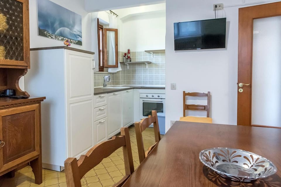 M262 - Marcelli, quadrilocale ristrutturato con terrazzo vista mare 1p Apartment in Marcelli