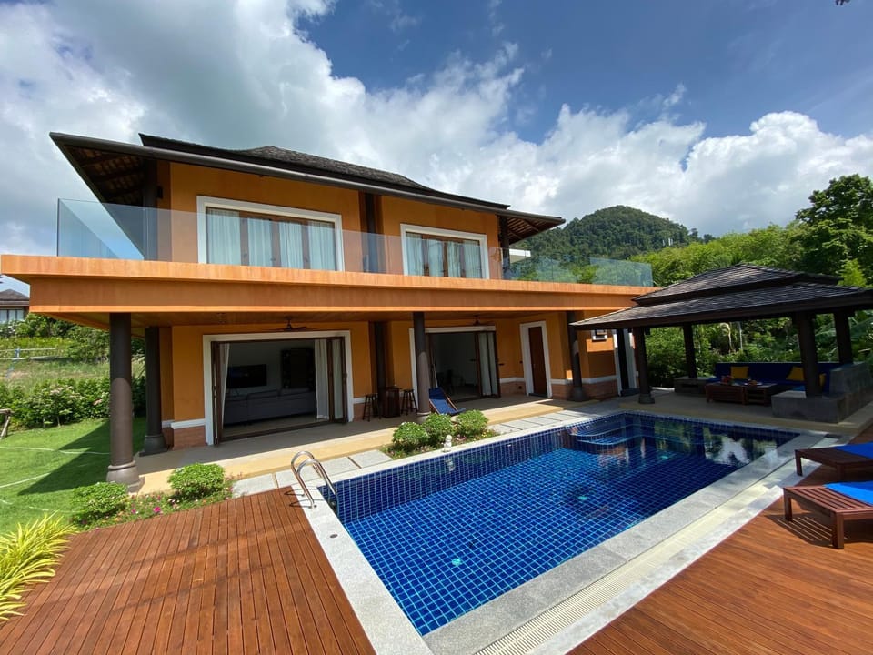 Villa Tango Victoria Resort, Koh Yao Noi Villa in Krabi Changwat