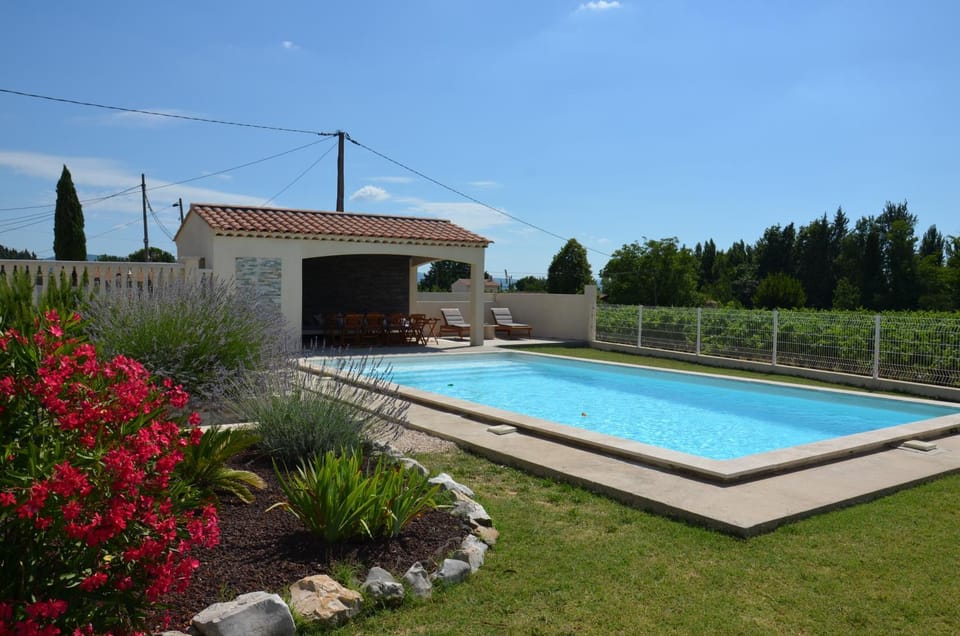 Vue Sainte Victoire, proche Aix-en-Provence Apartment in French Riviera