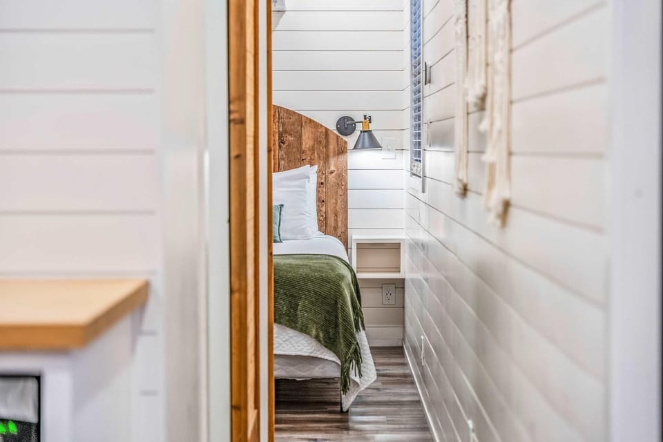 Container Home with Rooftop Views and Pickleball House in Rio Grande