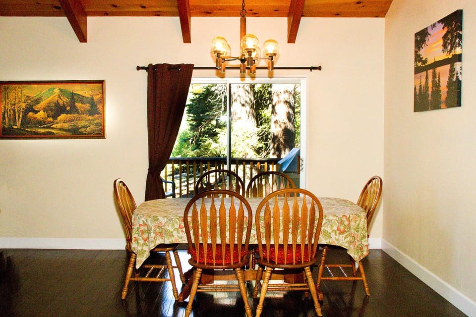 View (from property/room), Dining area