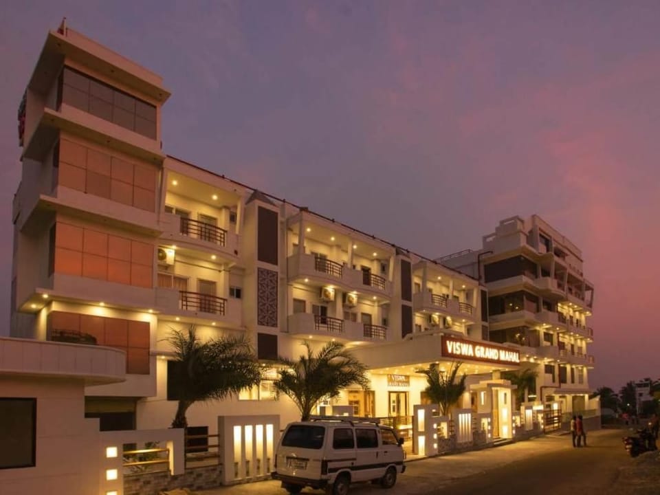 Hotel Viswa Grand Hotel in Tamil Nadu