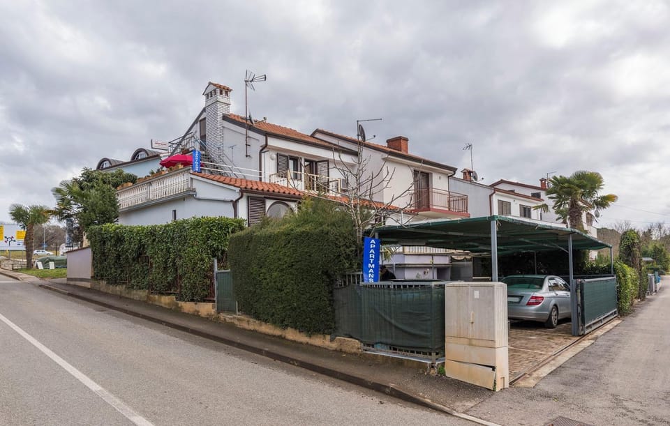 Property building, Garden