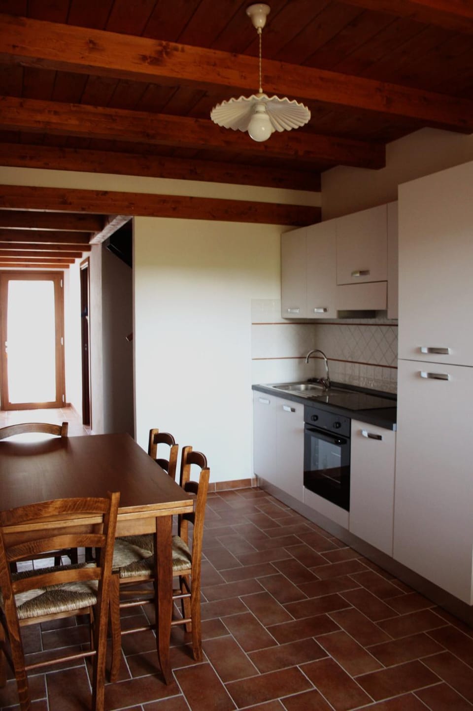 Kitchen or kitchenette, Dining area, pet friendly, stove
