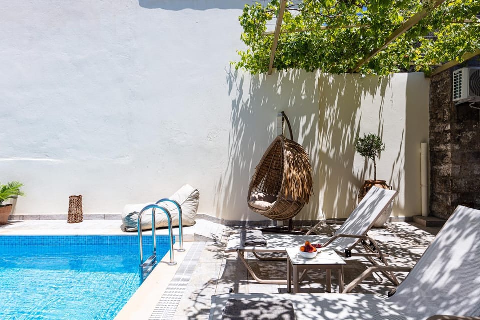 Patio, Swimming pool