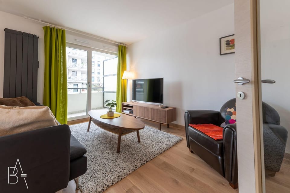LEsperluette - 44 sqm apartment with garage & balcony in the city center Apartment in Annecy