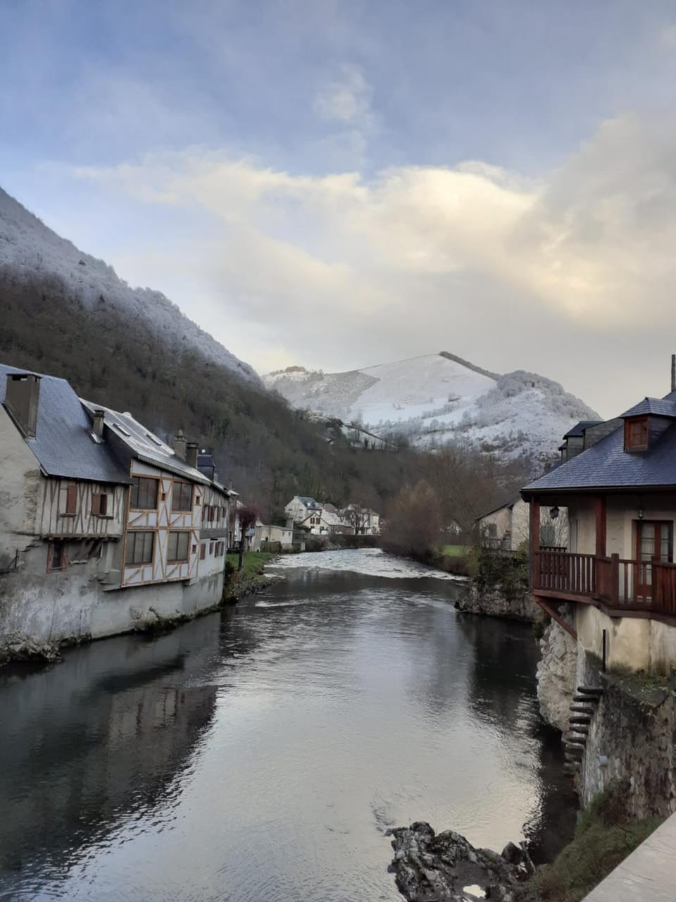 Nearby landmark, Natural landscape, Winter, River view