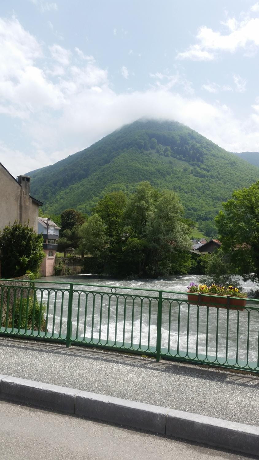 Nearby landmark, Natural landscape, River view