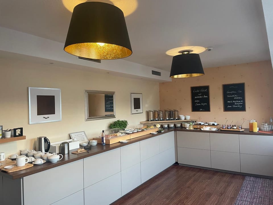 Breakfast, Buffet breakfast