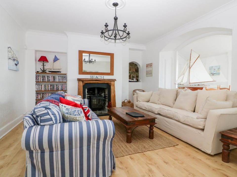 Trevena Lodge House in Tintagel