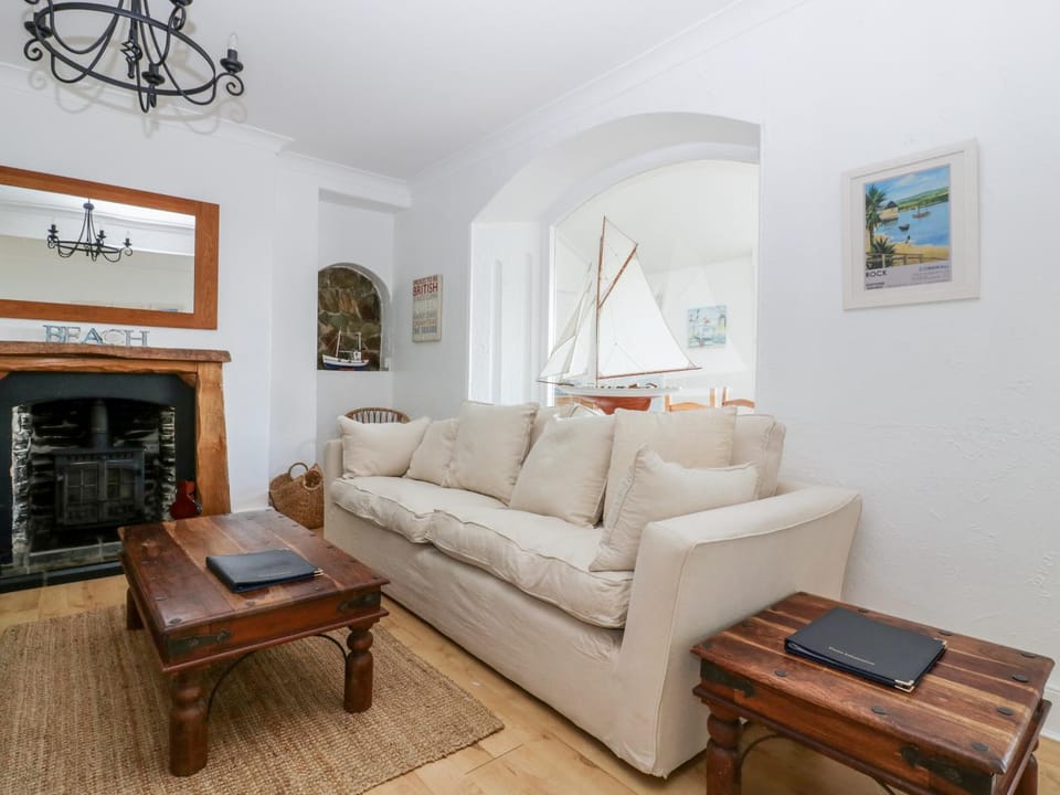 Trevena Lodge House in Tintagel