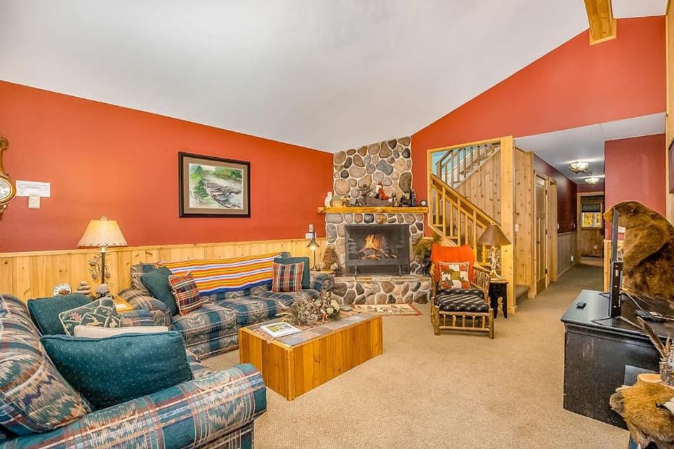 Whispering Pines House in Michigan