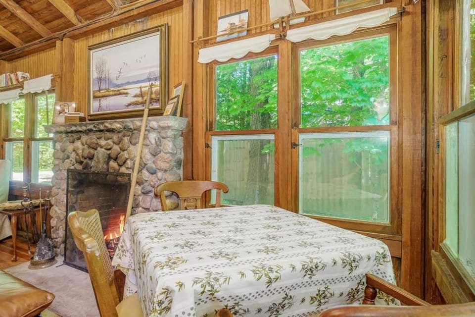 Park Vogel Cottage House in Lake Township