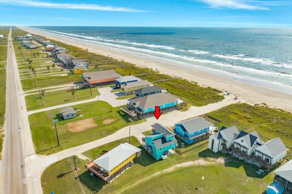Las Brisas - Big Ocean Views, Easy Beach Access! House in Surfside Beach