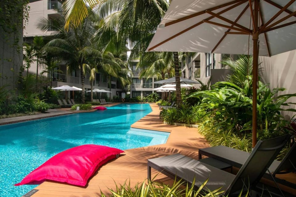 Swimming pool