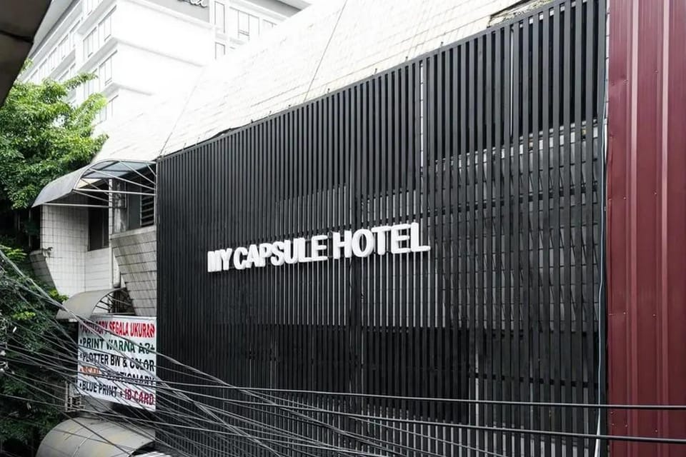 Property building, Facade/entrance
