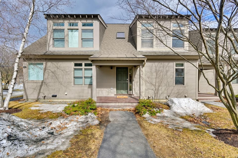 Bright Condo w/ Community Perks: Near Ski Quechee! House in Quechee