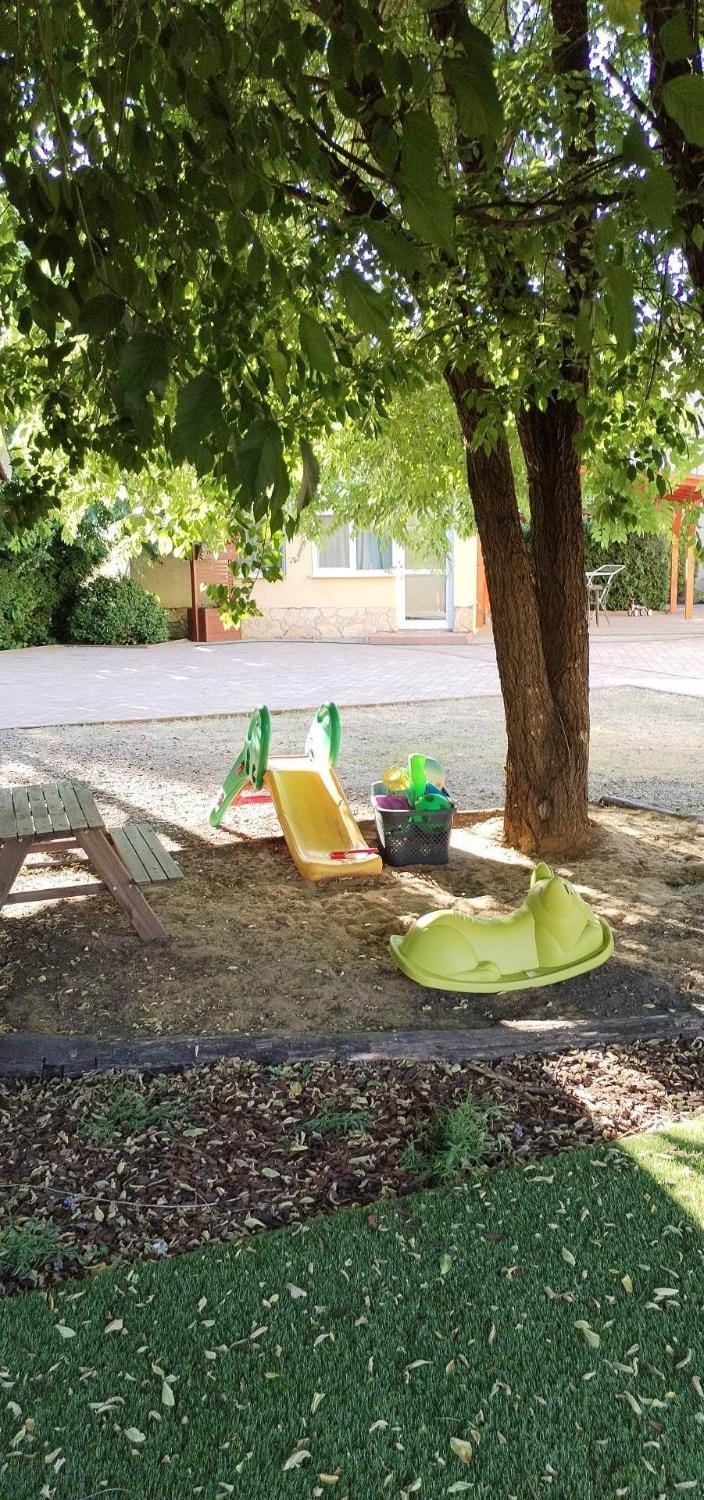 Levendula apartmanház Bed and Breakfast in Hungary