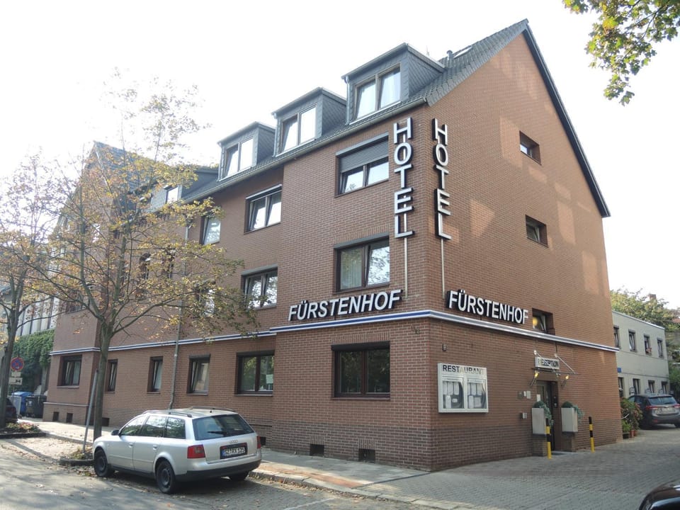 Property building, Day
