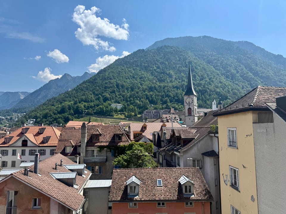 Nearby landmark, Balcony/Terrace, Mountain view