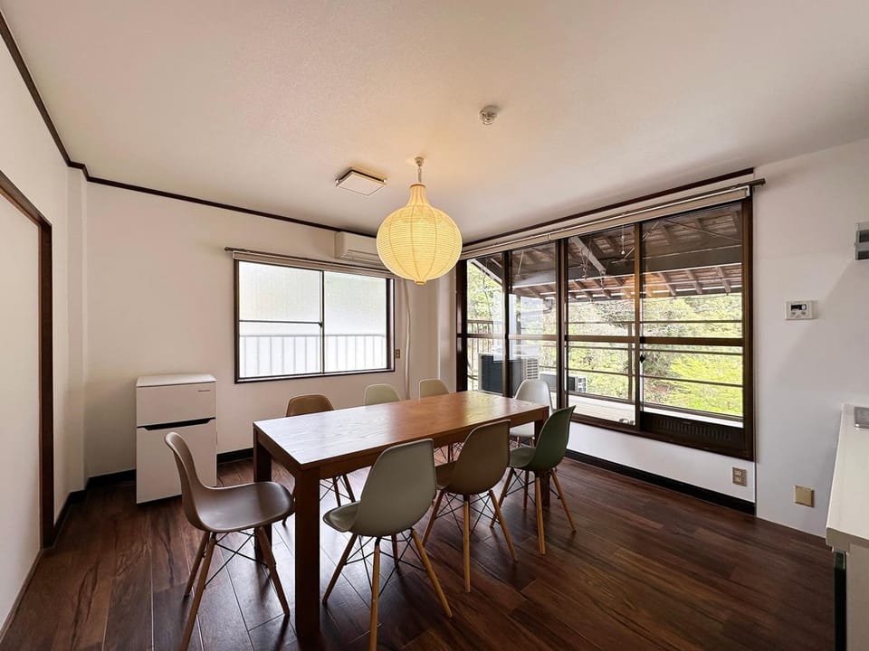 b hotel Kaniwasou 301 Minute walk from Miyajima Pier for 11ppl Apartment in Hiroshima