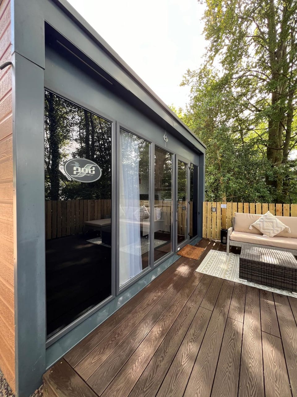 Property building, Natural landscape, sunbed