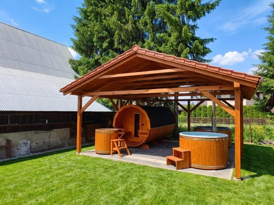 Garden, Hot Tub, Hot Tub, Sauna, Sauna