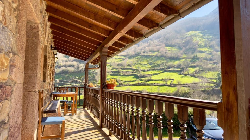 Apartamentos rurales La Pornacal I y La Pornacal II Bed and Breakfast in Asturias
