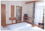 Day, Photo of the whole room