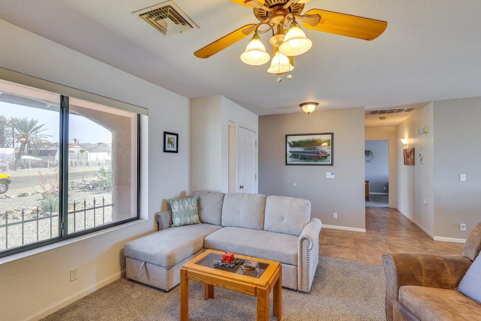1 Mi to Boat Launch: Lake Havasu City Home w/ View House in Lake Havasu City