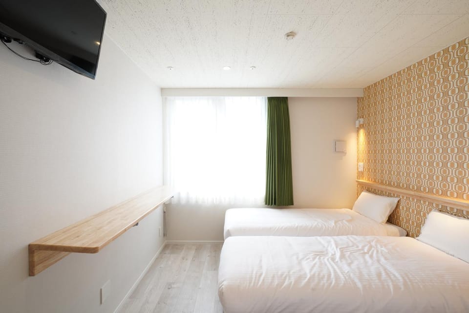 Bed, TV and multimedia, Photo of the whole room