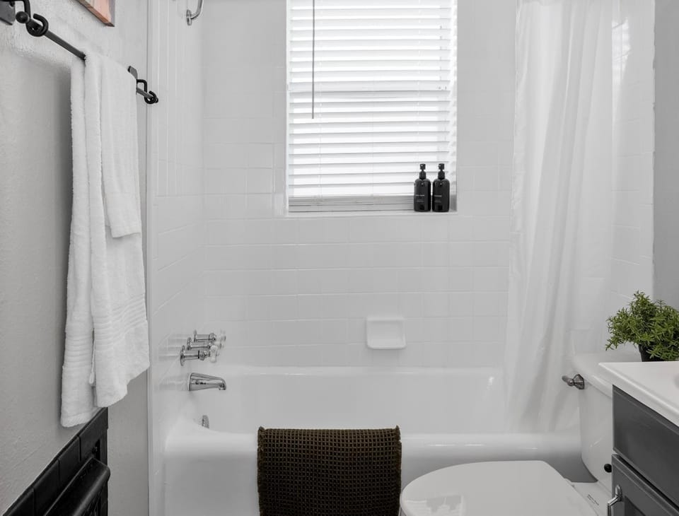 Bathroom, Bath